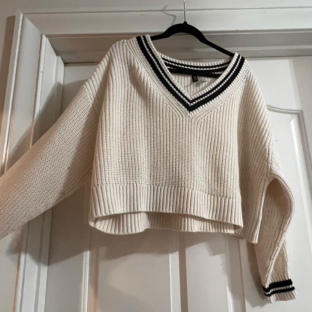 H&M Cropped sweater